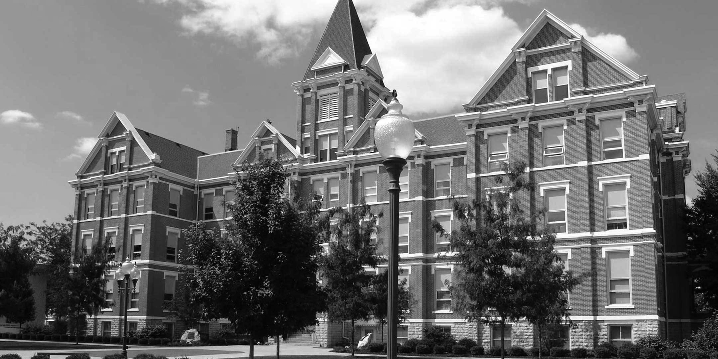 Black and white photograph of Findlay University Campus.